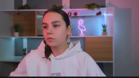 flora_nyx online show from January 12, 6:07 am