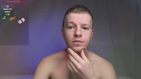 Snapshot of flower_haze chatting on January 27, 4:09 am Alexander online show from January 27, 4:09 am