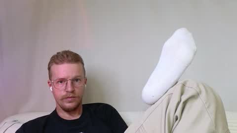 Snapshot of flower_haze chatting on October 31, 6:47 am Alexander online show from October 31, 6:47 am