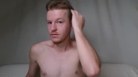 Snapshot of flower_haze chatting on November 16, 3:34 am Alexander online show from November 16, 3:34 am