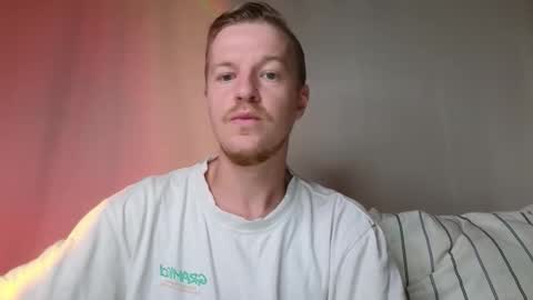 Snapshot of flower_haze chatting on November 16, 3:39 pm Alexander online show from November 16, 3:39 pm