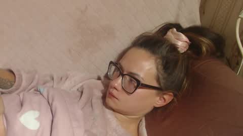 Snapshot of flowercandydoll chatting on October 31, 11:06 pm say meow and send tip online show from October 31, 11:06 pm