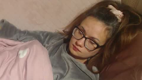 Snapshot of flowercandydoll chatting on November 16, 1:11 am say meow and send tip online show from November 16, 1:11 am