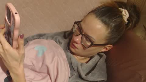 Snapshot of flowercandydoll chatting on December 4, 6:38 pm say meow and send tip online show from December 4, 6:38 pm