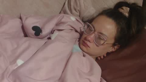 say meow and send tip  online show from April 9, 5:07 am