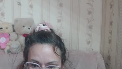 Snapshot of flowercandydoll chatting on April 27, 10:24 am say meow and send tip online show from April 27, 10:24 am