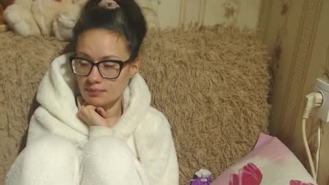 say meow and send tip  online show from December 25, 11:11 am