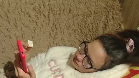 say meow and send tip  online show from January 18, 6:21 pm