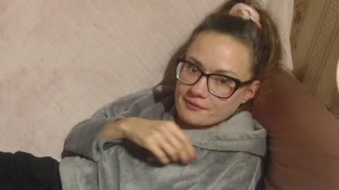 say meow and send tip  online show from November 6, 7:04 pm