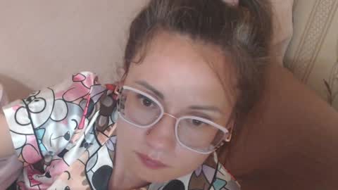 Snapshot of flowercandydoll13 chatting on May 16, 12:29 am say meow and send tip online show from May 16, 12:29 am