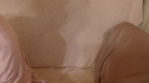 Snapshot of flowercandydoll13 chatting on May 22, 5:18 pm say meow and send tip online show from May 22, 5:18 pm