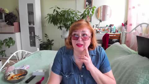 Flowerlower online show from October 4, 8:45 am