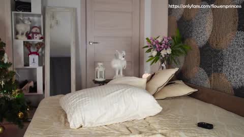 Snapshot of flowersprincess chatting on January 13, 6:38 am DARYA online show from January 13, 6:38 am