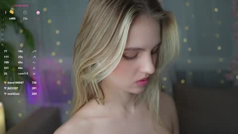 Snapshot of fluffy_angel chatting on December 2, 3:03 pm Adeline online show from December 2, 3:03 pm