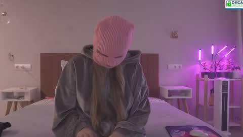 Snapshot of fluffy_hat chatting on March 3, 5:20 am Fluffy and Krut online show from March 3, 5:20 am