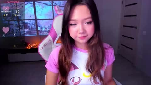 Snapshot of fluffy_rose chatting on November 22, 12:53 am Rose online show from November 22, 12:53 am