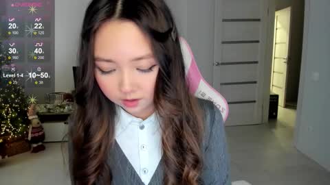 Snapshot of fluffy_rose chatting on December 14, 4:07 am Rose online show from December 14, 4:07 am