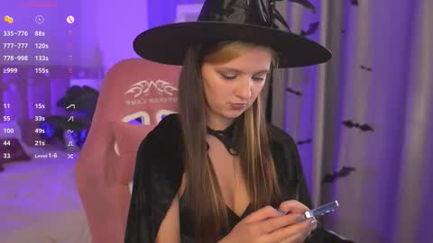 Snapshot of fluffy_waffles chatting on October 24, 4:14 pm LilLisa online show from October 24, 4:14 pm