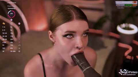 Snapshot of fluffyellie chatting on September 15, 4:18 pm ask me online show from September 15, 4:18 pm