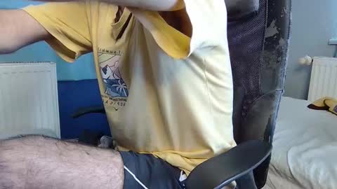 Snapshot of flycb chatting on November 16, 12:11 pm Fly online show from November 16, 12:11 pm