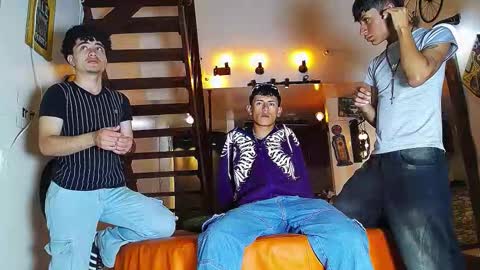 flyckers online show from November 1, 8:22 pm