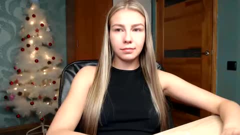 Snapshot of fofhcf chatting on December 28, 2:01 am Molli Ready for any play with you. Hottest show in pvt Help a student earn big tokens online show from December 28, 2:01 am