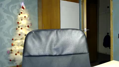 Snapshot of fofhcf chatting on January 25, 12:27 am Molli Ready for any play with you. Hottest show in pvt Help a student earn big tokens online show from January 25, 12:27 am