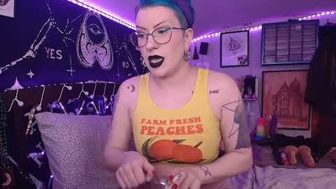 Snapshot of fondadix_ chatting on September 17, 3:41 am Fonda Dix online show from September 17, 3:41 am