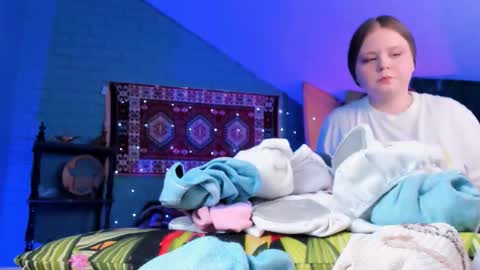 Molly online show from March 29, 4:01 am