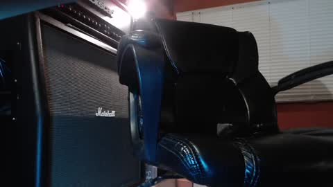 Snapshot of footlover6 chatting on December 21, 6:41 am Thomas Jefferson online show from December 21, 6:41 am