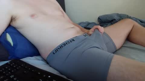 Snapshot of footylad2020 chatting on October 3, 8:33 am Footylad2020 online show from October 3, 8:33 am