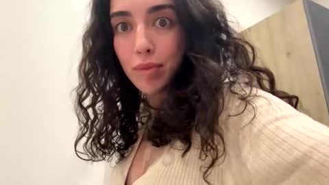 Snapshot of forbiddennvelvet chatting on October 18, 7:25 pm forbiddennvelvet online show from October 18, 7:25 pm