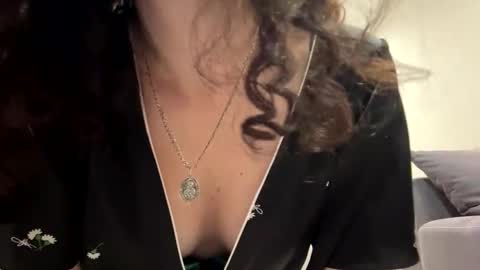 Snapshot of forbiddennvelvet chatting on October 31, 5:47 pm forbiddennvelvet online show from October 31, 5:47 pm