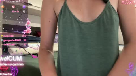 Elaine online show from April 20, 5:37 pm