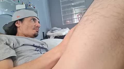 Snapshot of foreveryung723 chatting on November 5, 6:52 pm foreveryung723 online show from November 5, 6:52 pm