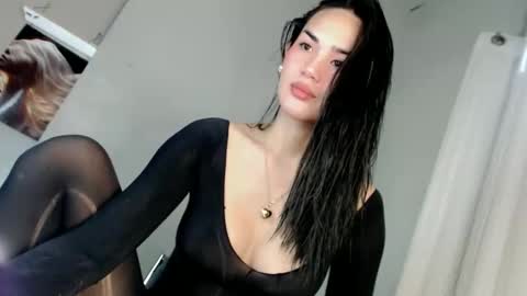 KHATRINA STACIE MARIE online show from December 3, 9:13 pm