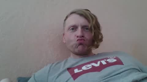 Snapshot of forgotten_lover chatting on December 13, 9:46 am forgotten_lover online show from December 13, 9:46 am