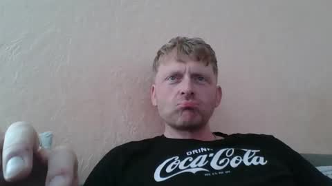 Snapshot of forgotten_lover chatting on September 19, 9:11 am forgotten_lover online show from September 19, 9:11 am