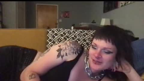 Snapshot of forthedolls chatting on September 23, 3:31 am forthedolls online show from September 23, 3:31 am