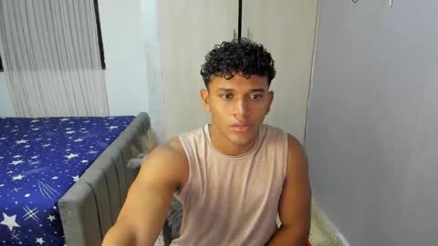 Snapshot of fox_evans chatting on October 6, 5:05 am Fox online show from October 6, 5:05 am