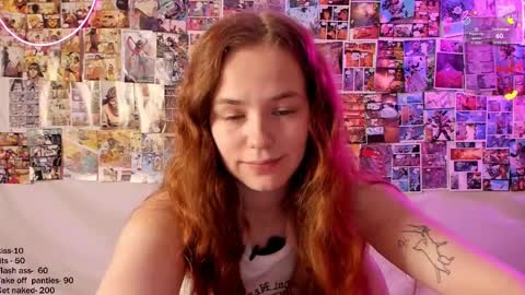 Snapshot of fox_lisaaa chatting on September 22, 8:22 pm Lisa online show from September 22, 8:22 pm