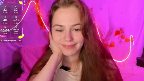 Snapshot of fox_lisaaa chatting on November 8, 6:18 pm Lisa online show from November 8, 6:18 pm