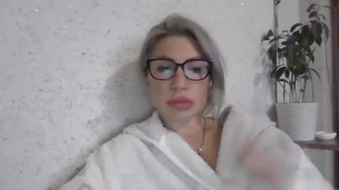 fox_red_lady7 online show from November 16, 12:11 pm