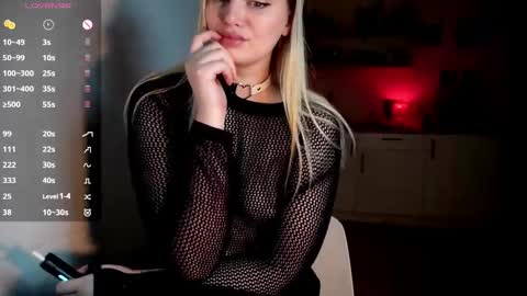 Snapshot of foxfrromearth chatting on January 25, 2:58 pm i am your baby Alien online show from January 25, 2:58 pm