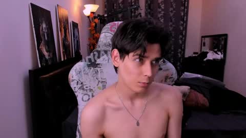 Foxicfu online show from April 22, 3:46 pm