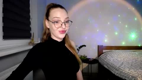 Snapshot of foxxialice chatting on November 23, 4:18 pm foxxialice online show from November 23, 4:18 pm