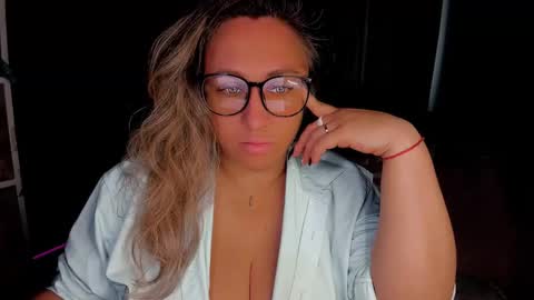 Snapshot of foxxxy__lady chatting on September 29, 2:27 am Kris online show from September 29, 2:27 am