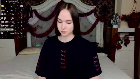 Snapshot of foxxy_girl_ chatting on December 14, 11:37 am andice online show from December 14, 11:37 am