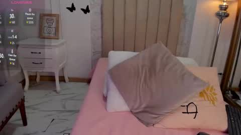 Foxy online show from November 12, 7:46 pm