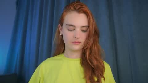 Snapshot of foxy_cute4you chatting on May 9, 6:35 pm Eva online show from May 9, 6:35 pm